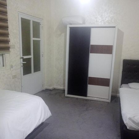 الكرك Jarajreh Apartments/ Hotel الغرفة الصورة
