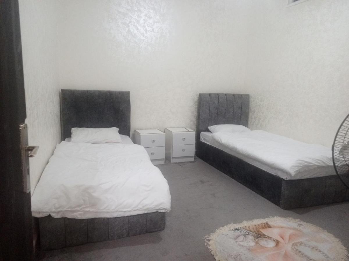 الكرك Jarajreh Apartments/ Hotel المظهر الخارجي الصورة