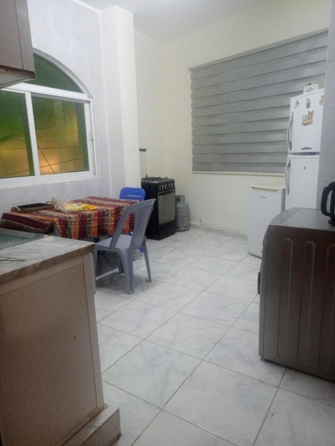 الكرك Jarajreh Apartments/ Hotel المظهر الخارجي الصورة