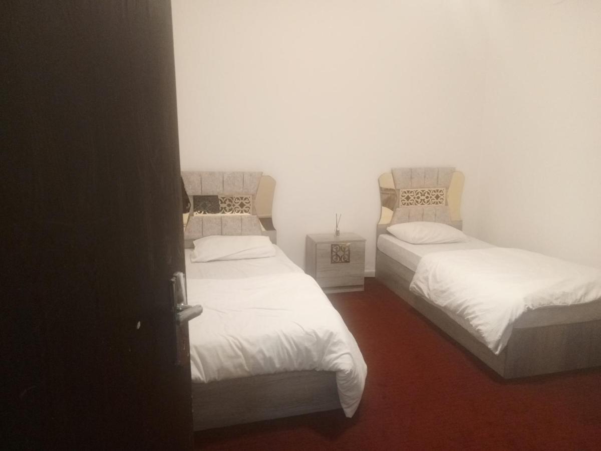الكرك Jarajreh Apartments/ Hotel المظهر الخارجي الصورة