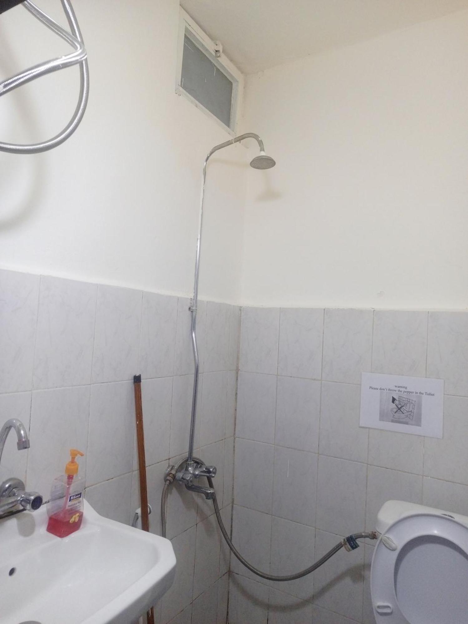 الكرك Jarajreh Apartments/ Hotel الغرفة الصورة