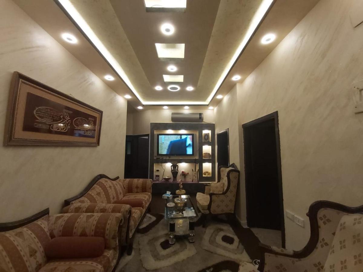 الكرك Jarajreh Apartments/ Hotel المظهر الخارجي الصورة